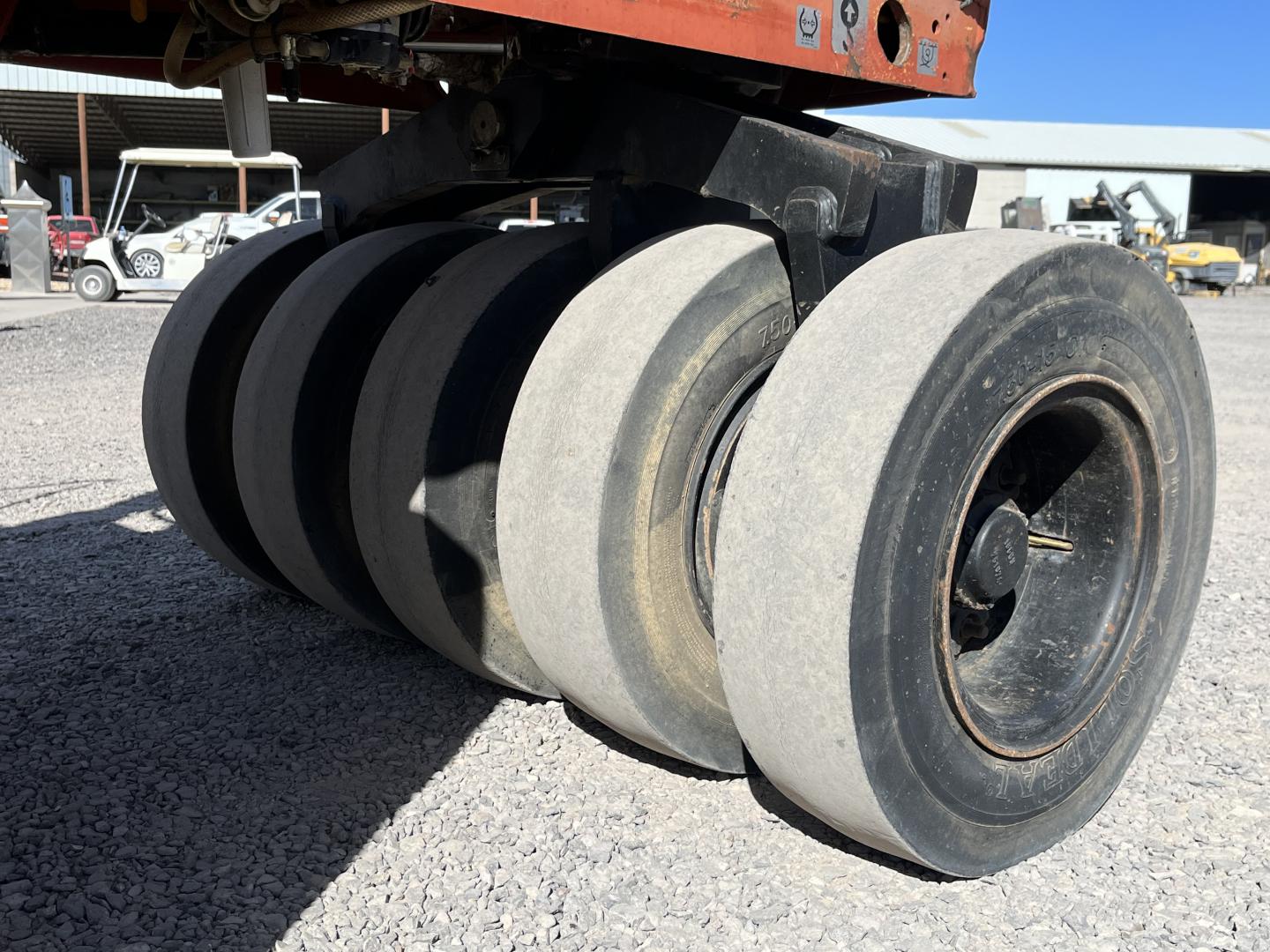 ./imagenes/INVOICE/2019/17352/COMPACTADOR NEUMATICO DYNAPAC CP142 (7).JPG